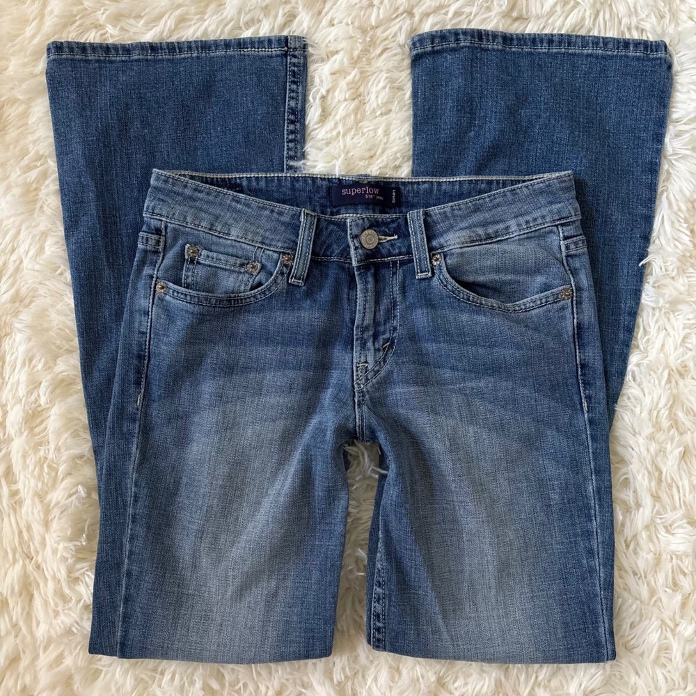 Levis 518 Superlow Bootcut Jeans Medium Wash Low Rise Denim Size 1 S/C